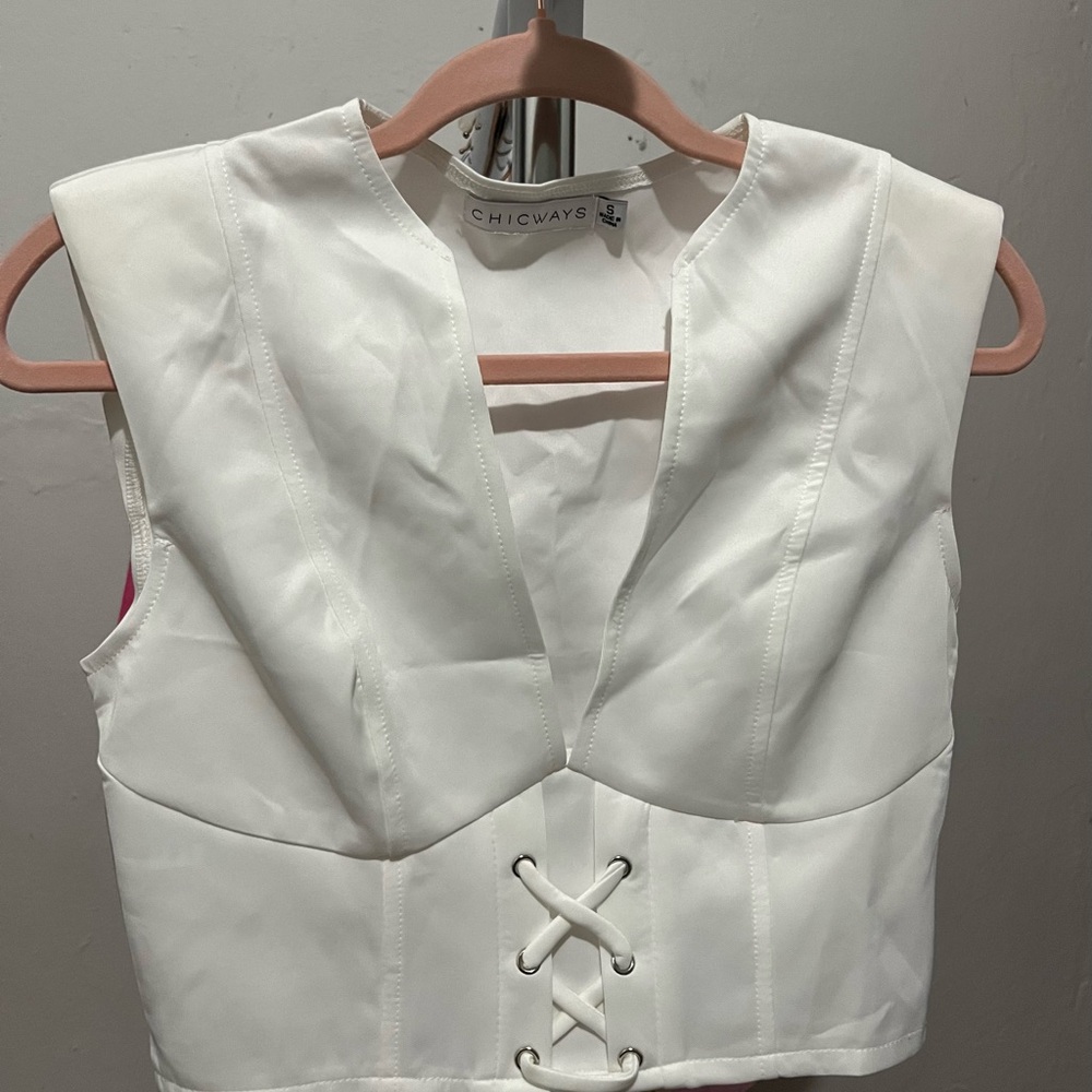 White Short Set